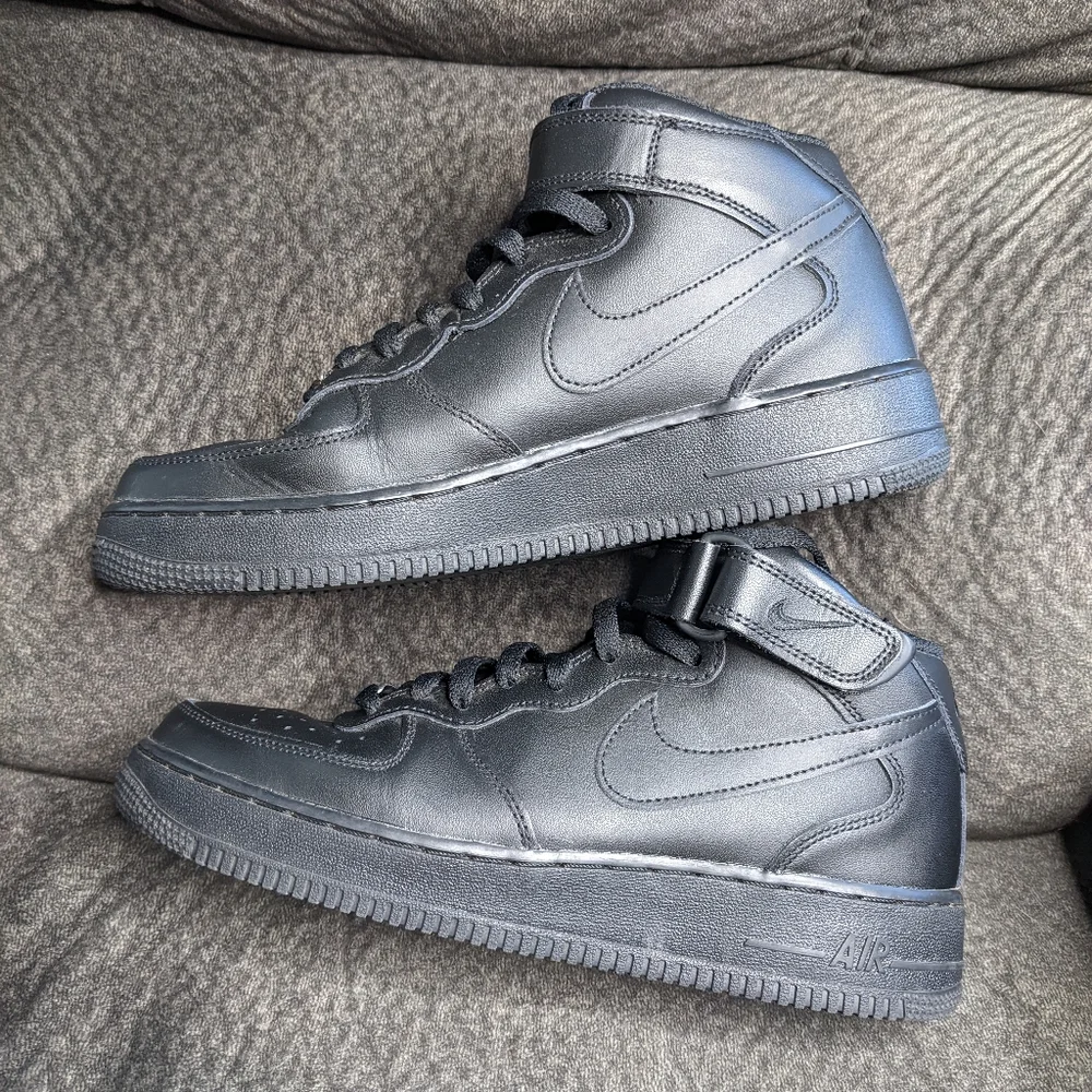 Nike Air Force 1 - Picture 2 of 7